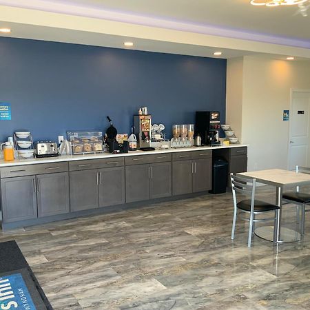 Days Inn By Wyndham Troy Il エクステリア 写真