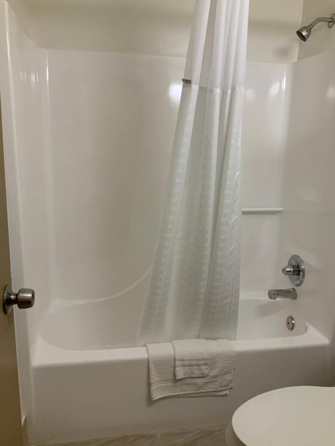 Days Inn By Wyndham Troy Il エクステリア 写真