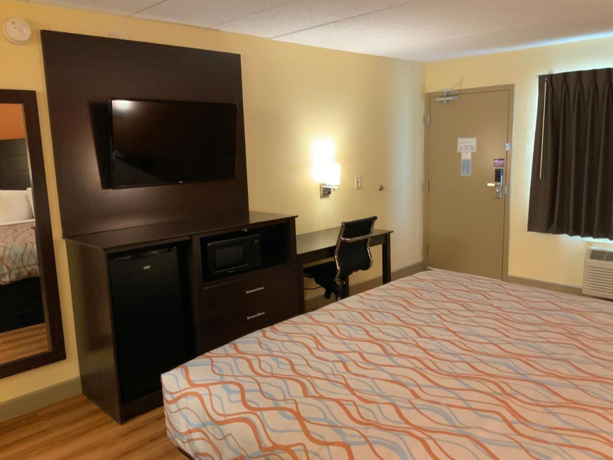 Days Inn By Wyndham Troy Il エクステリア 写真
