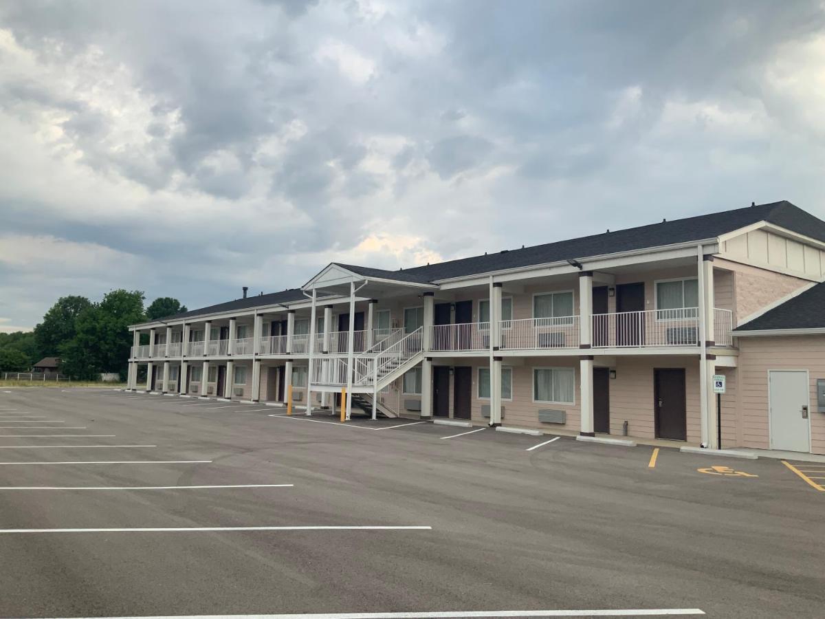 Days Inn By Wyndham Troy Il エクステリア 写真