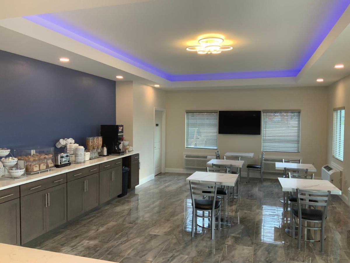 Days Inn By Wyndham Troy Il エクステリア 写真