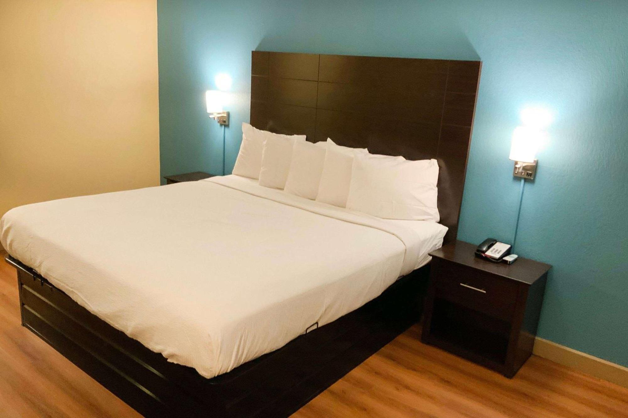 Days Inn By Wyndham Troy Il エクステリア 写真