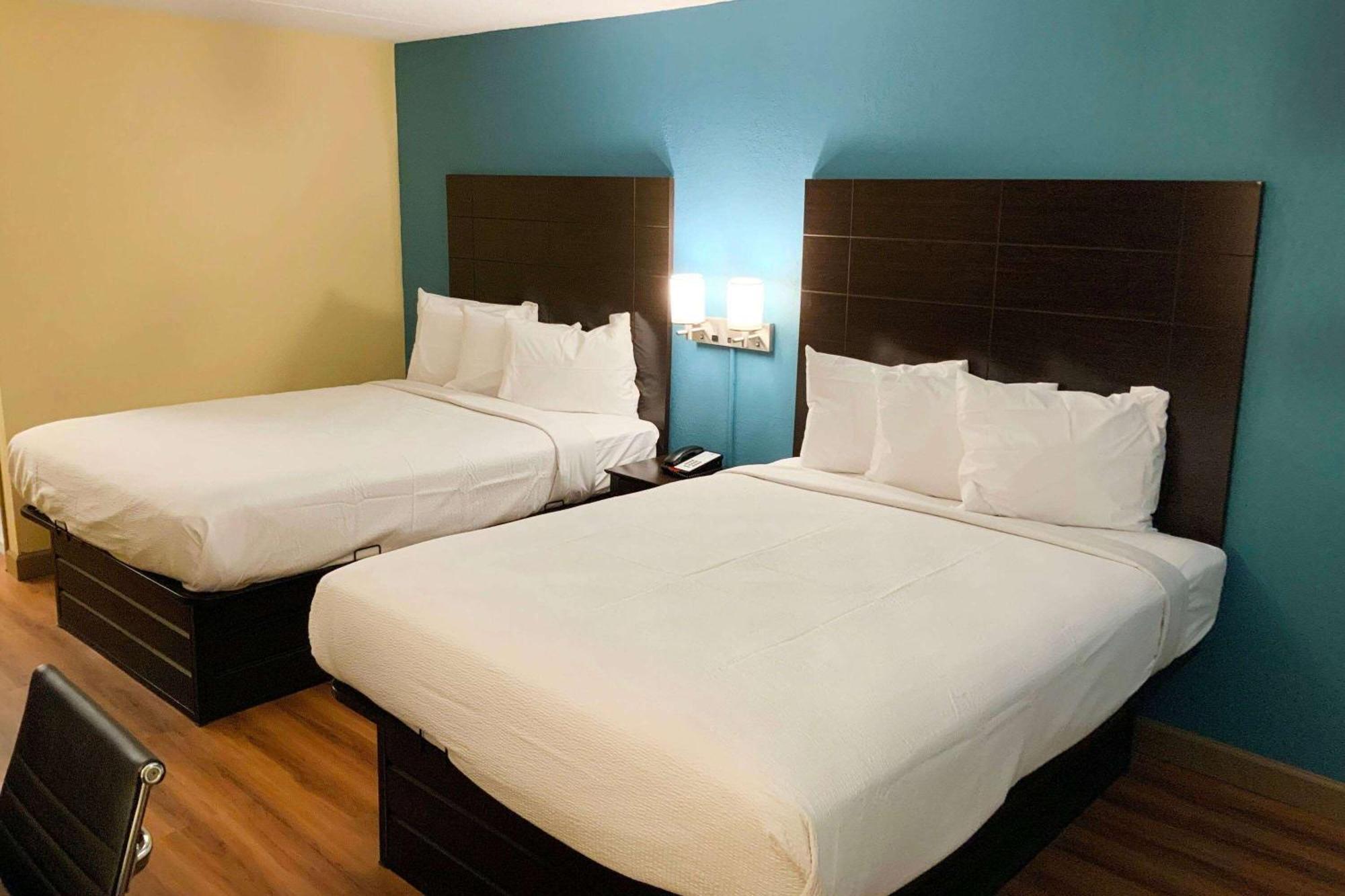 Days Inn By Wyndham Troy Il エクステリア 写真