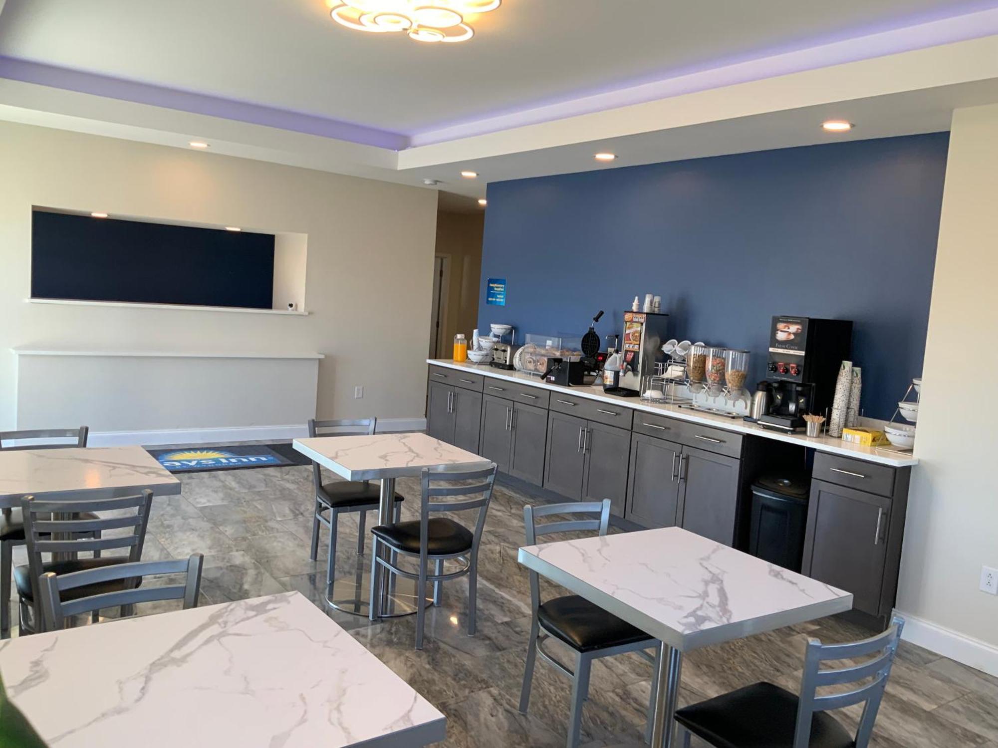 Days Inn By Wyndham Troy Il エクステリア 写真